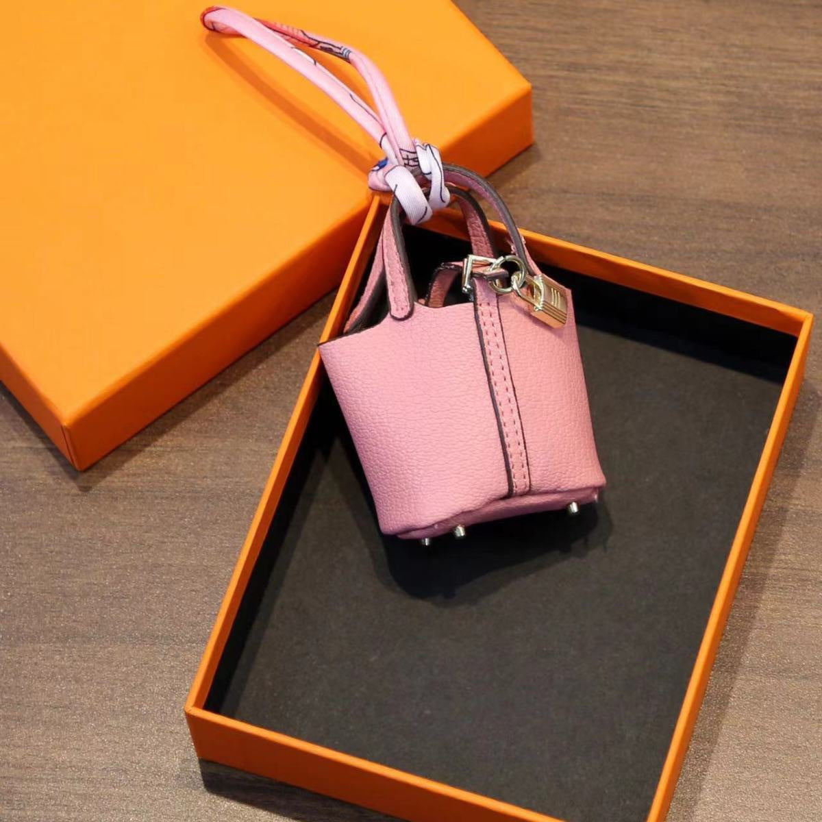 a91bca77-c919-4b46-a422-7765422f5e9d