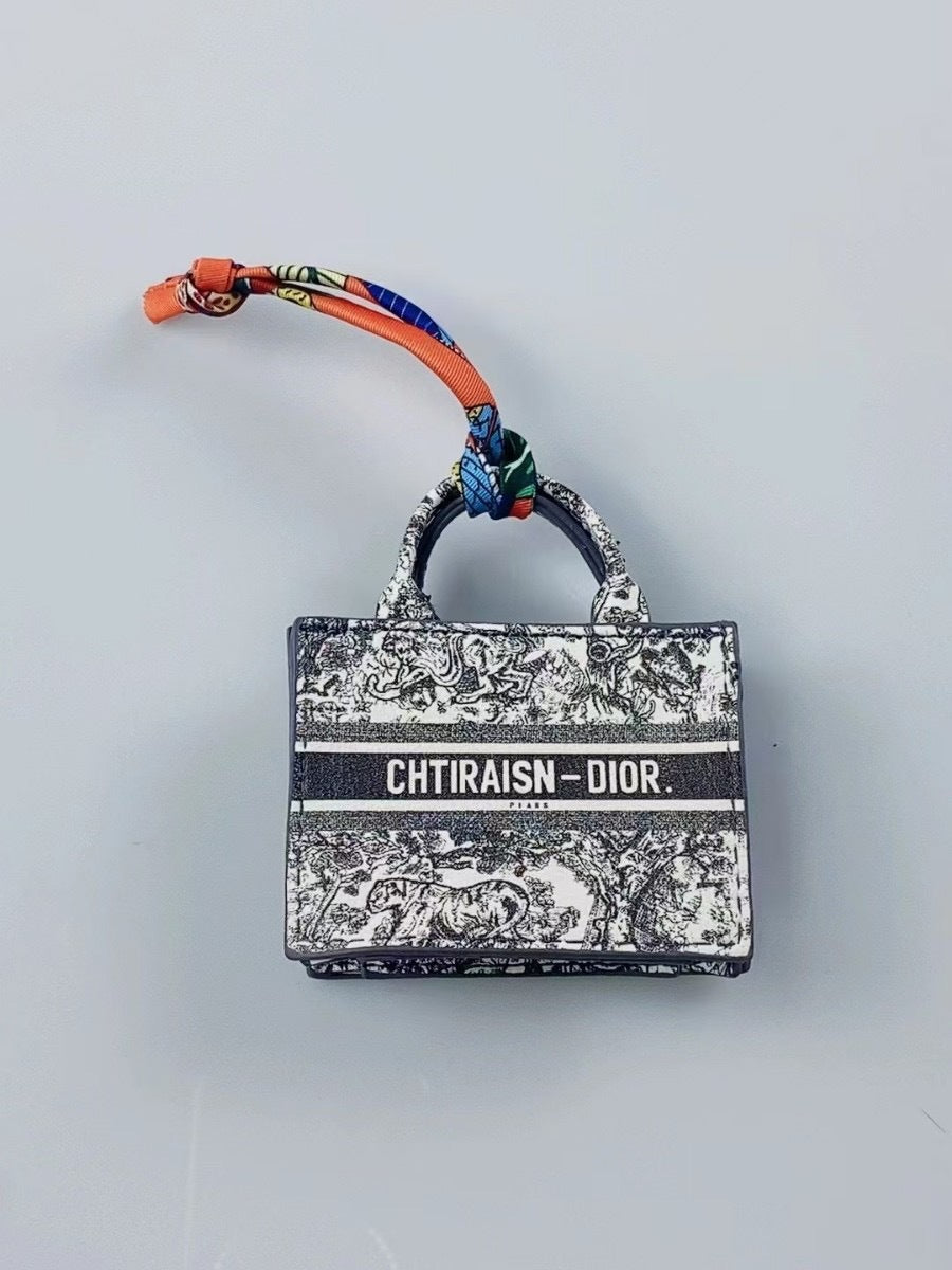 2e6519b8-42e5-4539-baea-6b69e99c8200