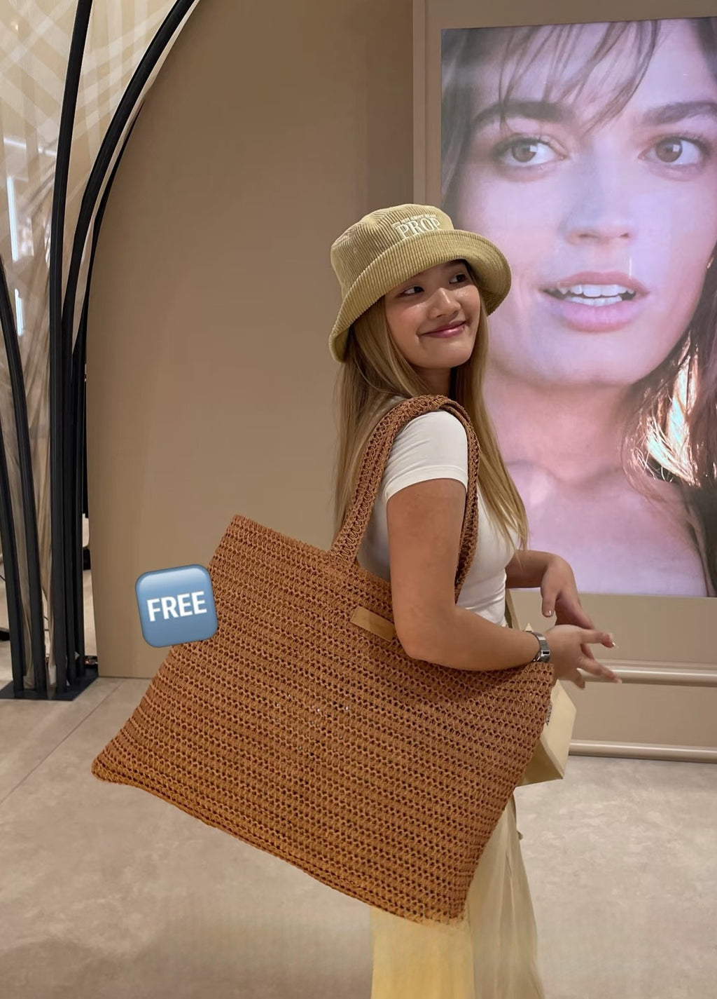 17aa9275-3426-447a-9fff-1e5c8228f368