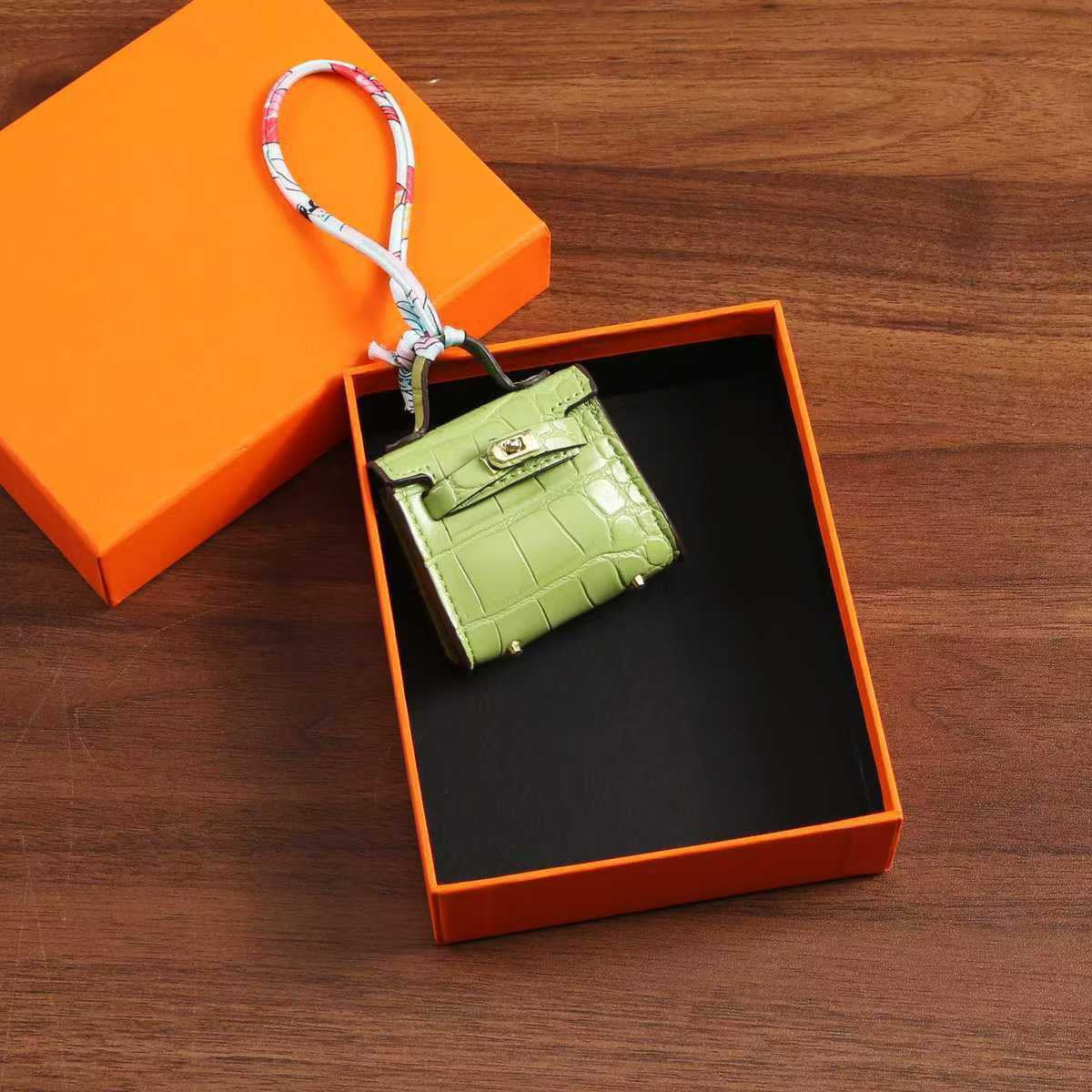 06b12496-9684-4bc9-99f8-0af9cd4caefb