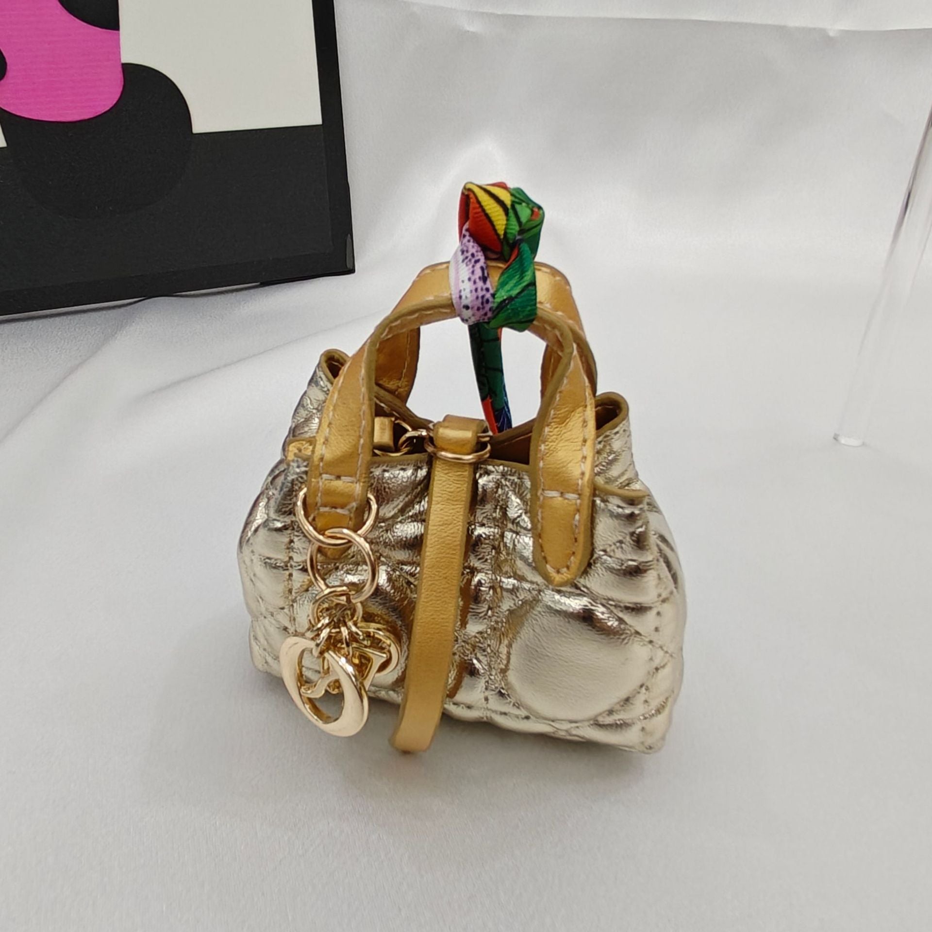 00c725b1-7122-4ad3-93a4-625441bfc8d3