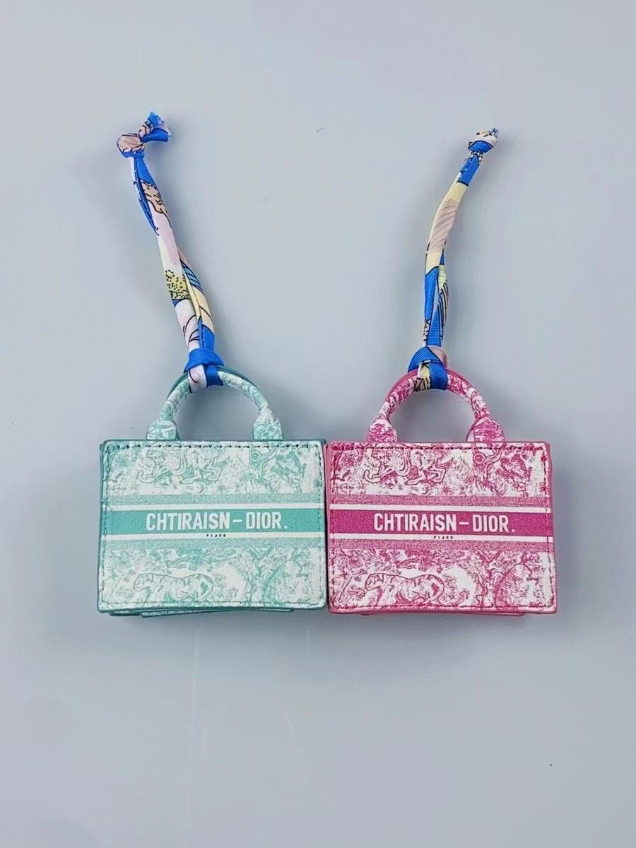 28d5fd8e-60ed-4303-bd56-e41ac8b806ca