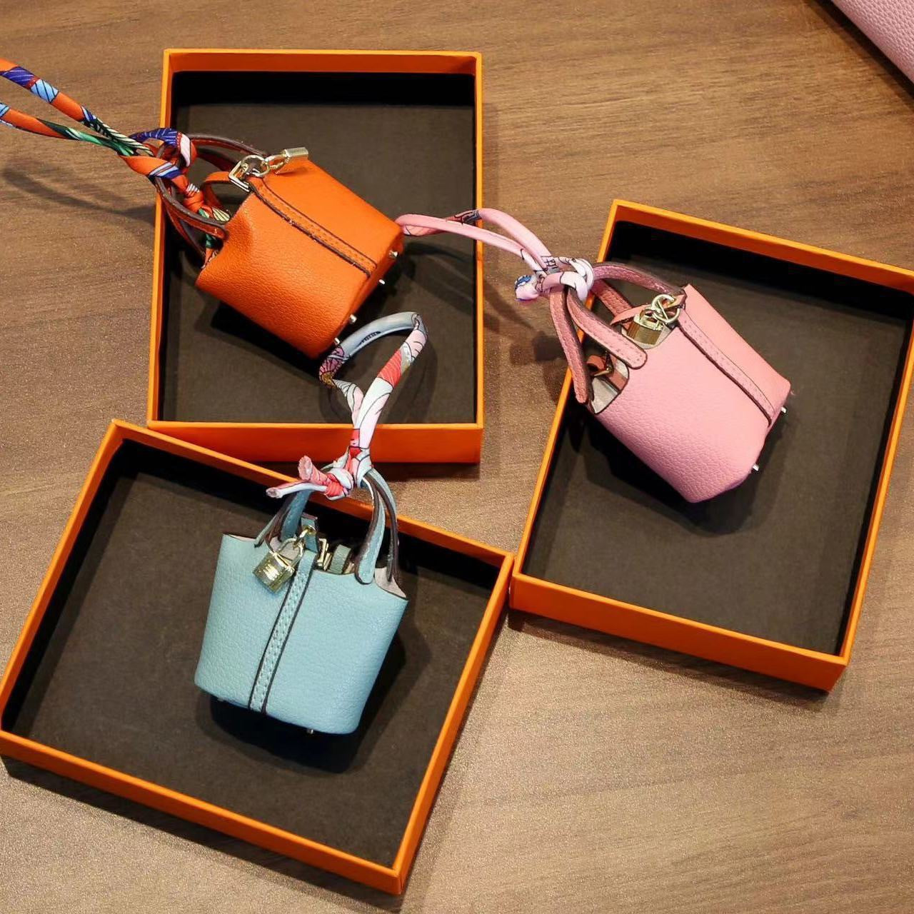 e26272ad-ab46-4432-8835-1bb7a6cea397